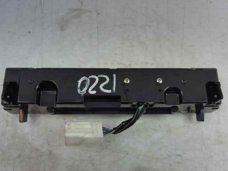Recambio de pantalla multifuncion para mazda 3 berlina (bk) 1.6 crdt active referencia OEM IAM   