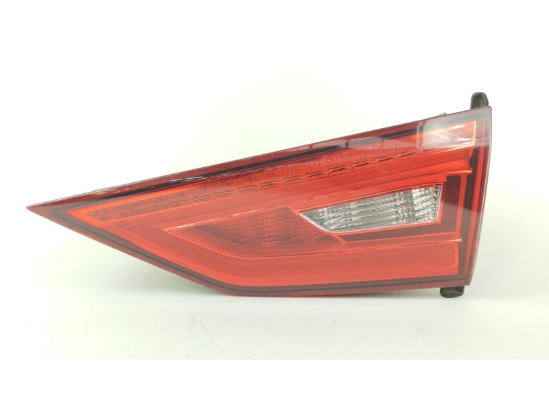 Recambio de piloto trasero derecho para audi a3 sportback (8va) ambiente referencia OEM IAM 8V5945094H 81220211 