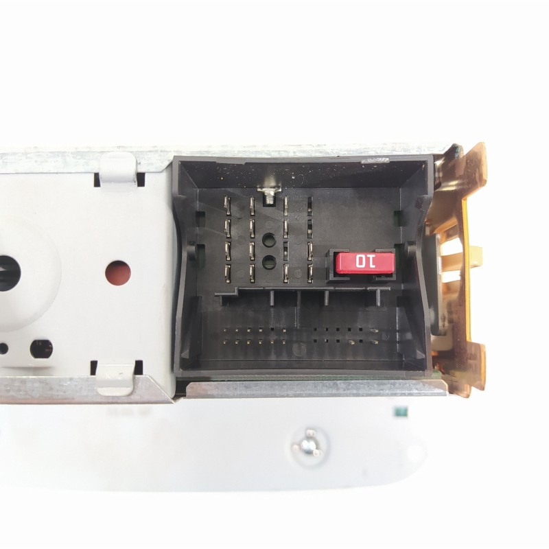 Recambio de sistema audio / radio cd para seat ibiza sc (6j1) 25 aniversario referencia OEM IAM 6J0035153  