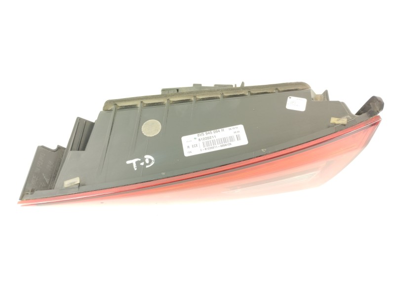 Recambio de piloto trasero derecho para audi a3 sportback (8va) ambiente referencia OEM IAM 8V5945094H 81220211 