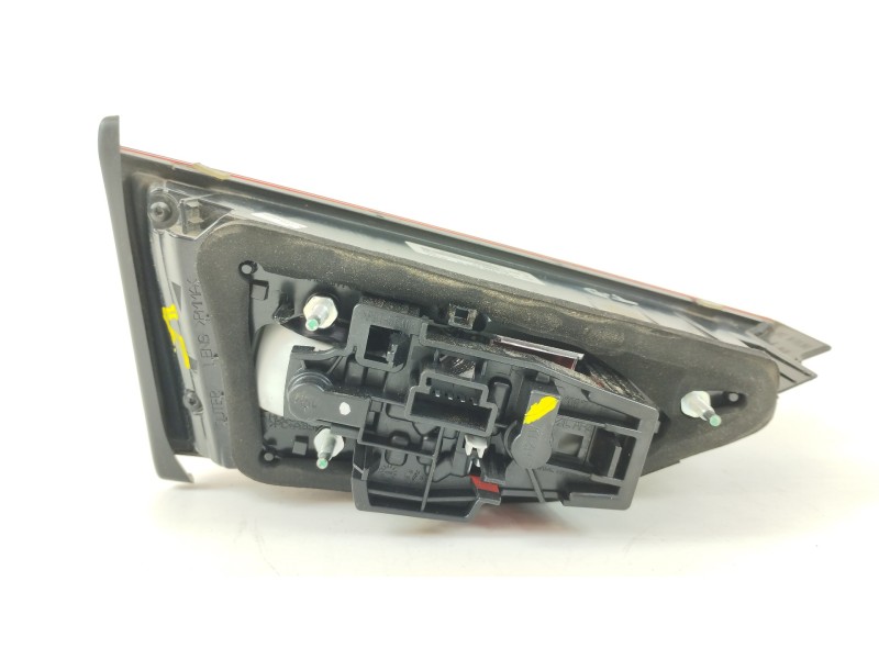 Recambio de piloto trasero derecho para audi a3 sportback (8va) ambiente referencia OEM IAM 8V5945094H 81220211 