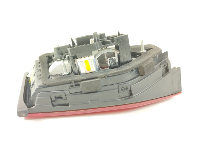 Recambio de piloto trasero derecho para audi a3 sportback (8va) ambiente referencia OEM IAM 8V5945094H 81220211 