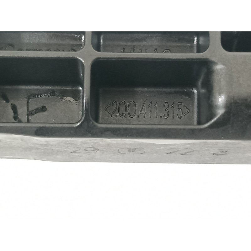 Recambio de bieleta estabilizadora delantera derecha para seat arona xperience referencia OEM IAM 2Q0411315  