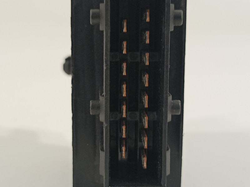 Recambio de rele inyeccion para peugeot 308 confort referencia OEM IAM 240107  