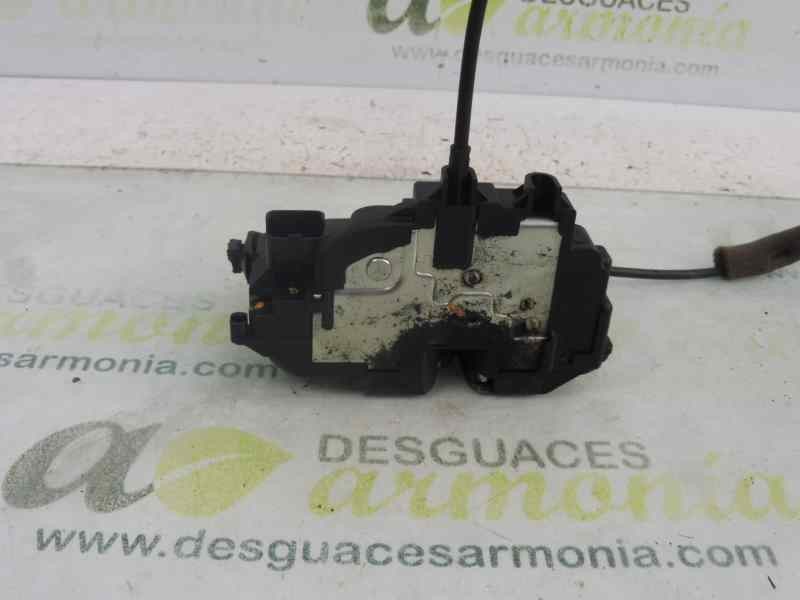 Recambio de cerradura puerta delantera derecha para renault megane iii berlina 5 p dynamique referencia OEM IAM 805020001R  