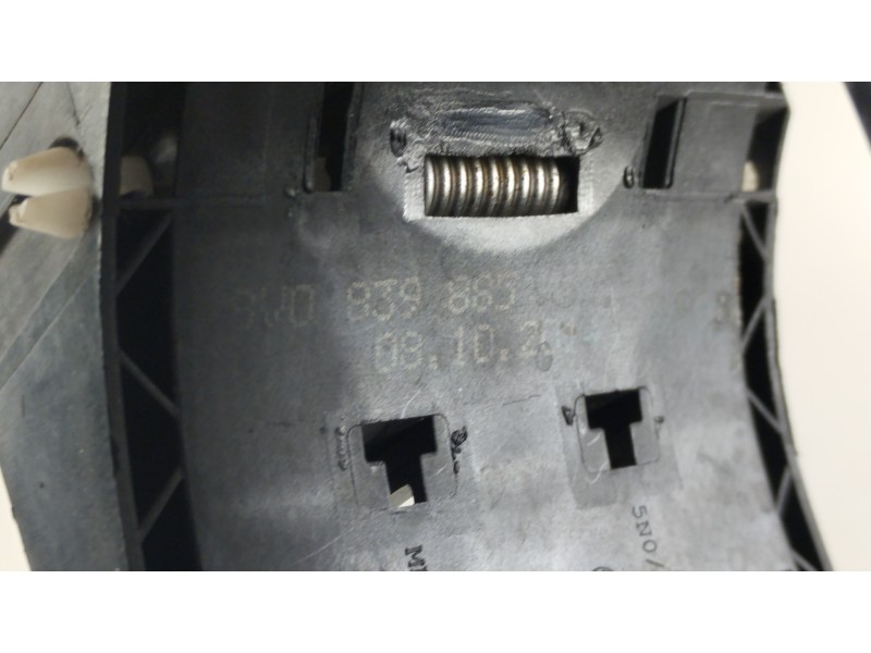 Recambio de maneta exterior trasera izquierda para audi a3 sportback (8va) ambiente referencia OEM IAM 8V0839885  