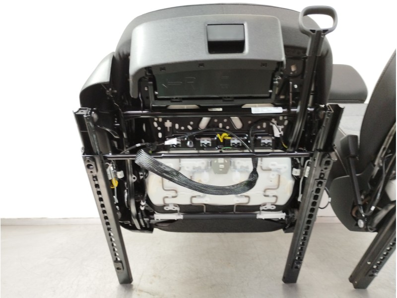 Recambio de juego asientos completo para seat arona xperience referencia OEM IAM 2Q0881106  