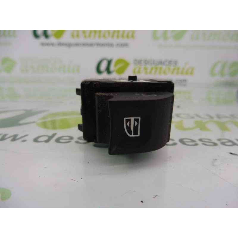 Recambio de mando elevalunas trasero izquierdo para renault megane iii berlina 5 p dynamique referencia OEM IAM 254010003R  