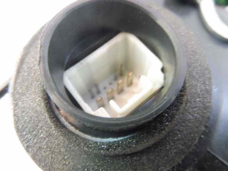 Recambio de cerradura puerta trasera izquierda para lexus is200 (ds2/is2) 220d referencia OEM IAM   