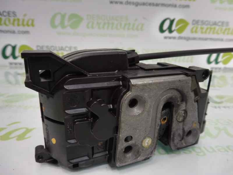 Recambio de cerradura puerta trasera izquierda para renault megane iii berlina 5 p dynamique referencia OEM IAM 825030002R  