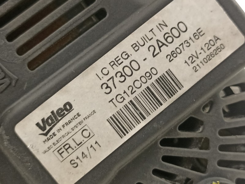 Recambio de alternador para hyundai i30 classic gl referencia OEM IAM 373002A600  