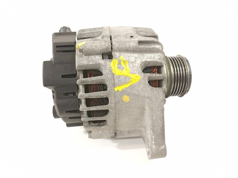 Recambio de alternador para hyundai i30 classic gl referencia OEM IAM 373002A600  