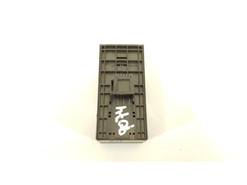 Recambio de mando elevalunas delantero izquierdo para audi a1 sportback (8xf) adrenalin referencia OEM IAM 8U0959851  