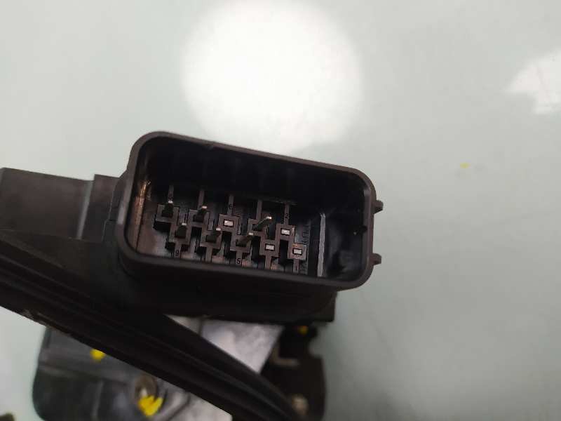 Recambio de cerradura puerta delantera derecha para ford focus lim. (cb4) trend referencia OEM IAM 7M5AR21812AA  