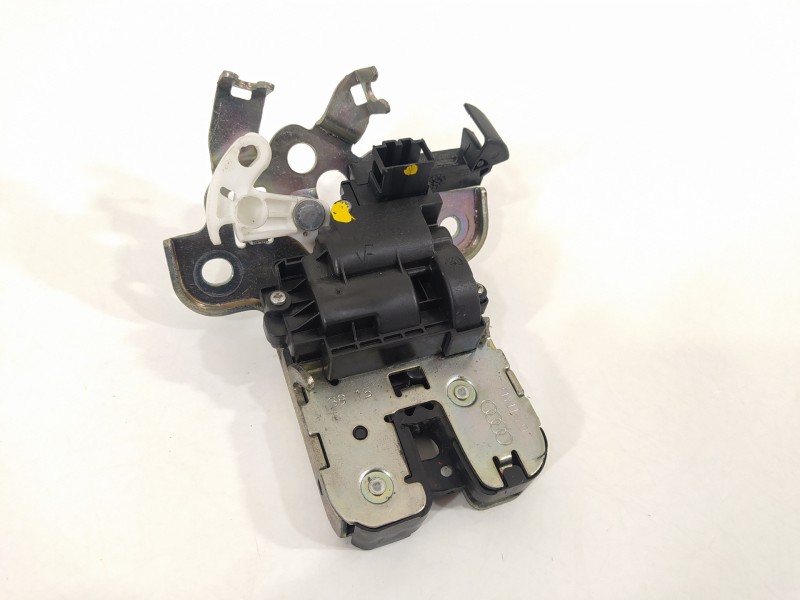 Recambio de cerradura maletero / porton para audi a1 sportback (8xf) adrenalin referencia OEM IAM 8R0827505A  