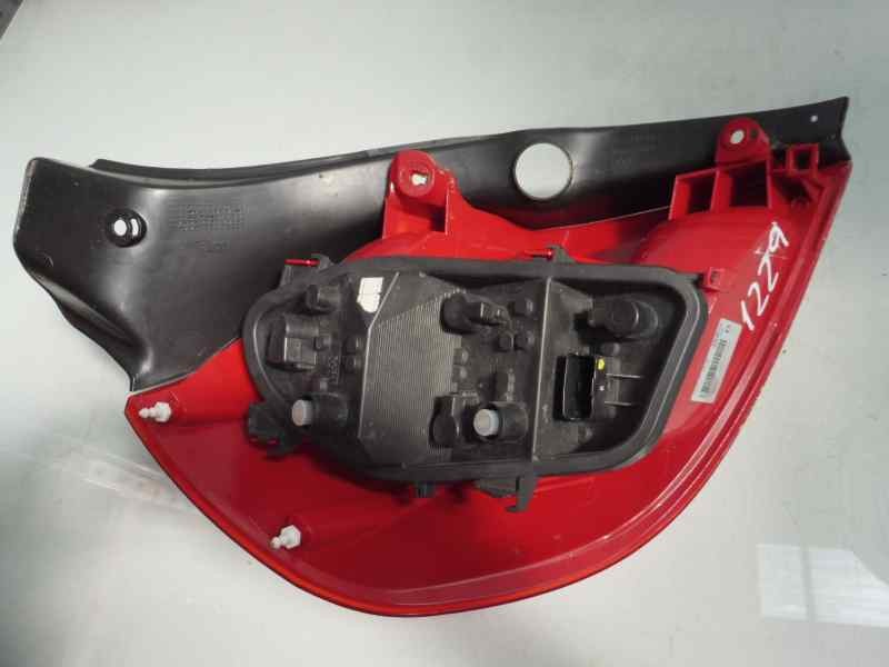 Recambio de piloto trasero derecho para renault clio iii style referencia OEM IAM 89075790  