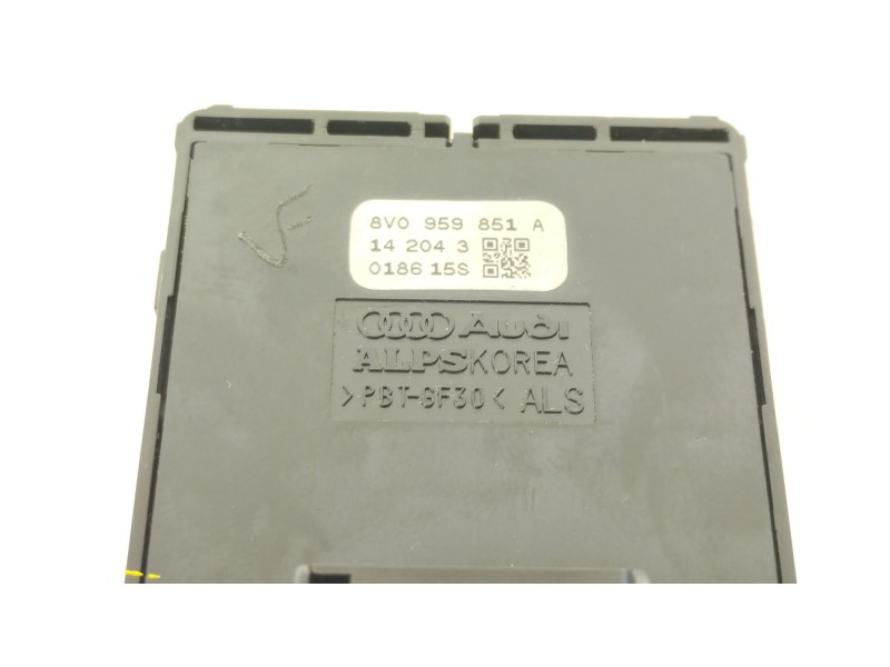 Recambio de mando elevalunas delantero izquierdo para audi a3 sportback (8va) ambiente referencia OEM IAM 8V0959851A  