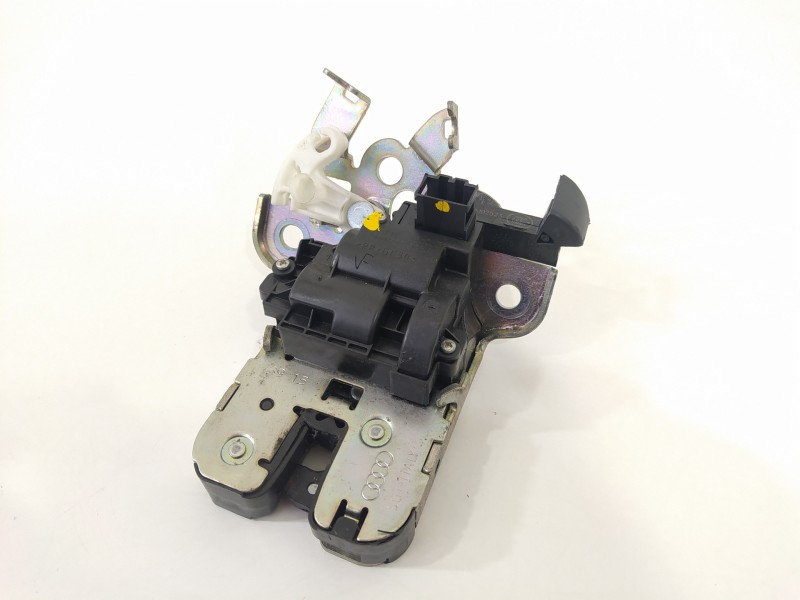 Recambio de cerradura maletero / porton para audi a1 sportback (8xf) adrenalin referencia OEM IAM 8R0827505A  