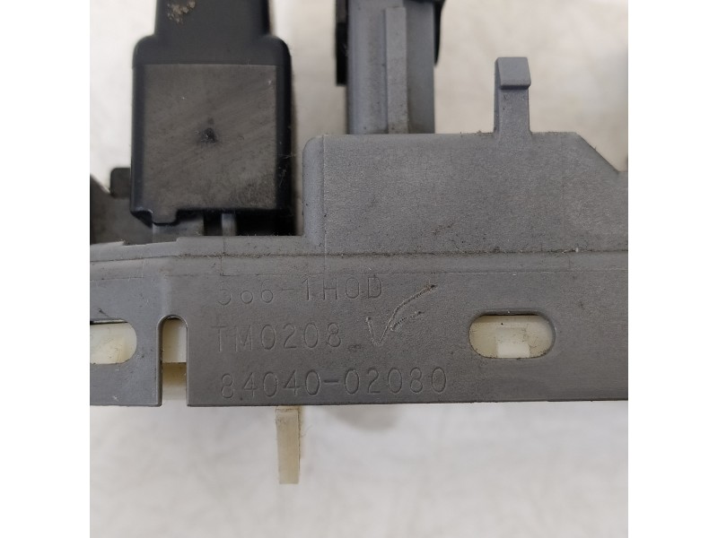 Recambio de mando elevalunas delantero izquierdo para toyota auris auris (2006-2012) referencia OEM IAM 8404002080  