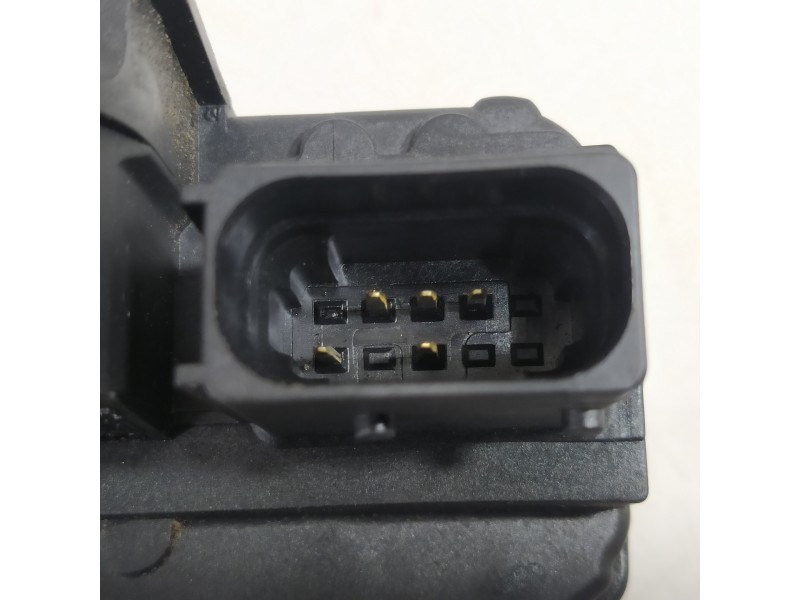 Recambio de cerradura puerta delantera izquierda para opel zafira tourer excellence referencia OEM IAM 13579522  