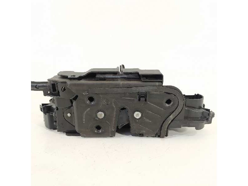 Recambio de cerradura puerta delantera izquierda para seat ibiza (kj1) style referencia OEM IAM 5TB837015A  