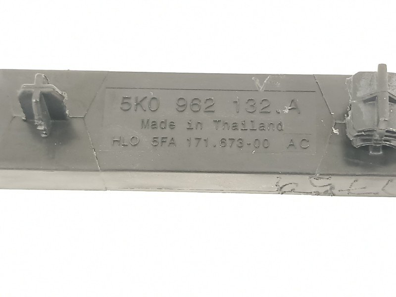 Recambio de antena para seat arona xperience referencia OEM IAM 5K0962132A  