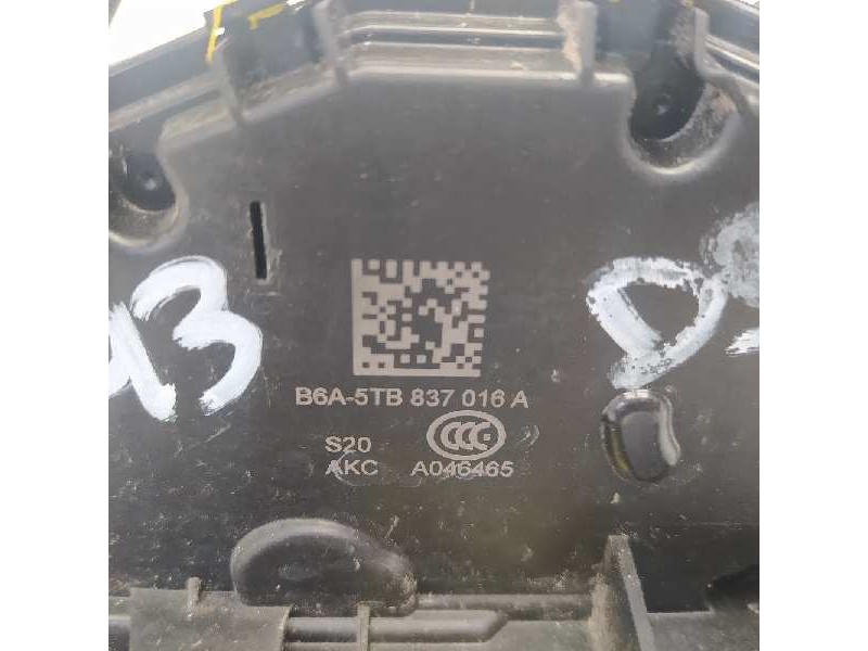 Recambio de cerradura puerta delantera derecha para seat ibiza (kj1) style referencia OEM IAM 5TB837016A  