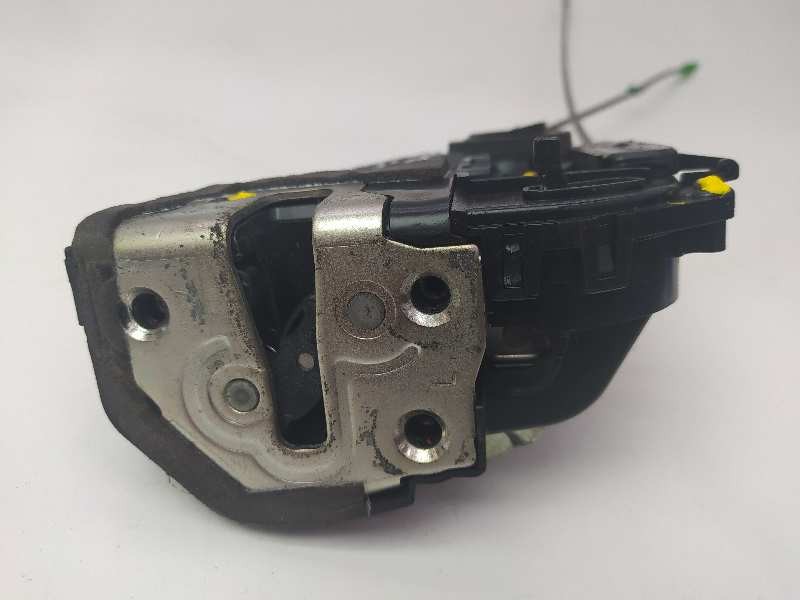 Recambio de cerradura puerta trasera izquierda para toyota yaris (ksp9/scp9/nlp9) básico referencia OEM IAM   