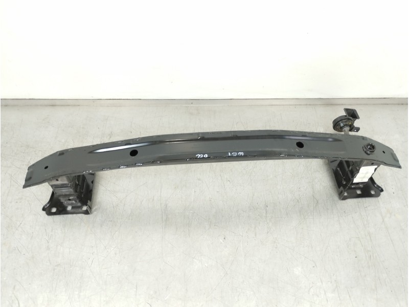 Recambio de refuerzo paragolpes delantero para seat arona xperience referencia OEM IAM 6F0807109H 6F0807111 