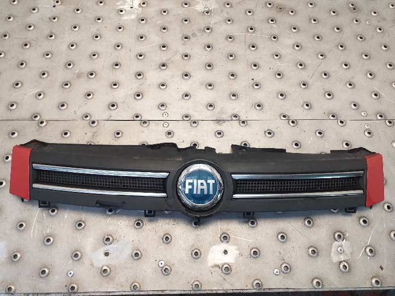 Recambio de rejilla delantera para fiat panda (169) 1.2 8v emotion referencia OEM IAM   
