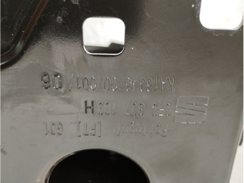 Recambio de refuerzo paragolpes delantero para seat arona xperience referencia OEM IAM 6F0807109H 6F0807111 