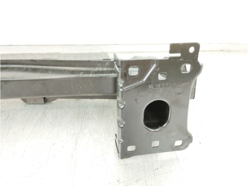 Recambio de refuerzo paragolpes delantero para seat arona xperience referencia OEM IAM 6F0807109H 6F0807111 