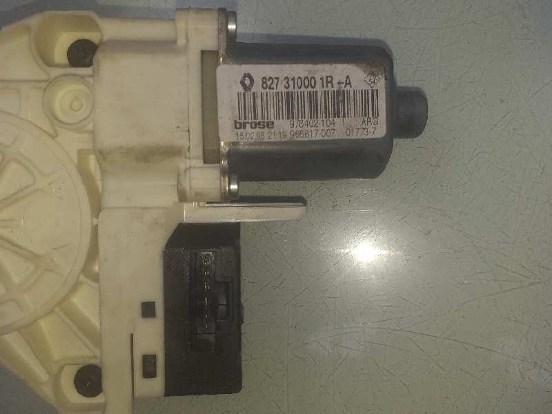 Recambio de elevalunas trasero izquierdo para renault laguna iii initiale referencia OEM IAM 827010001R 827310001R 