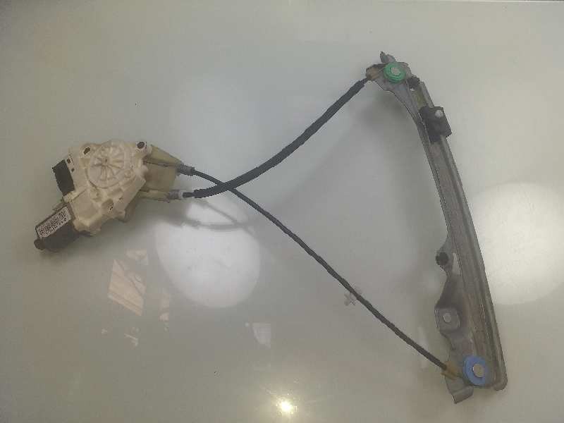 Recambio de elevalunas trasero izquierdo para renault laguna iii initiale referencia OEM IAM 827010001R 827310001R 