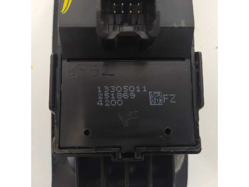 Recambio de mando elevalunas delantero izquierdo para opel zafira tourer excellence referencia OEM IAM 13305011 251869 
