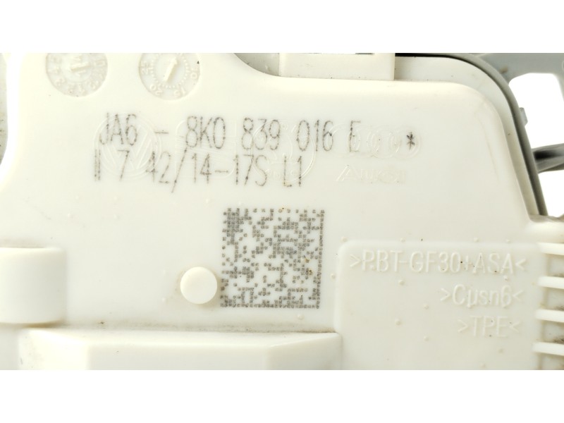 Recambio de cerradura puerta trasera derecha para audi a3 sportback (8va) ambiente referencia OEM IAM 8K0839016F  