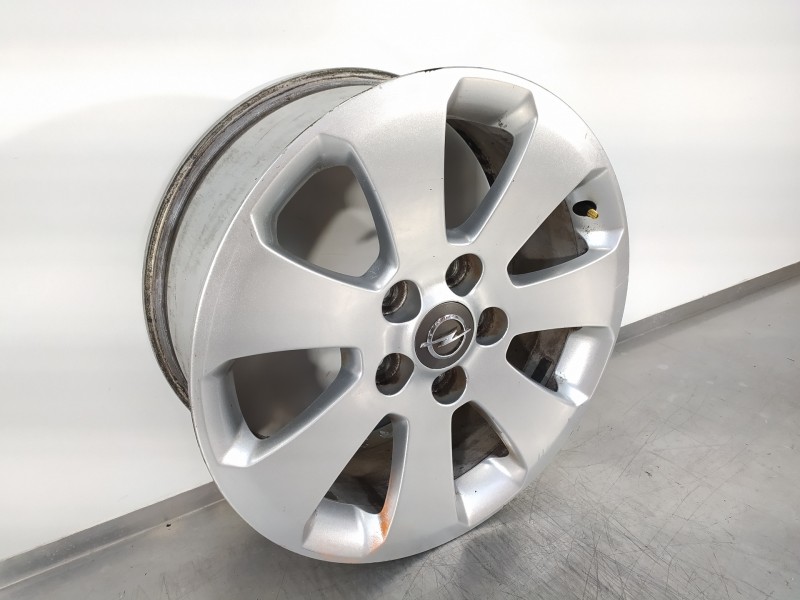 Recambio de llanta para opel insignia berlina edition referencia OEM IAM 13235010  