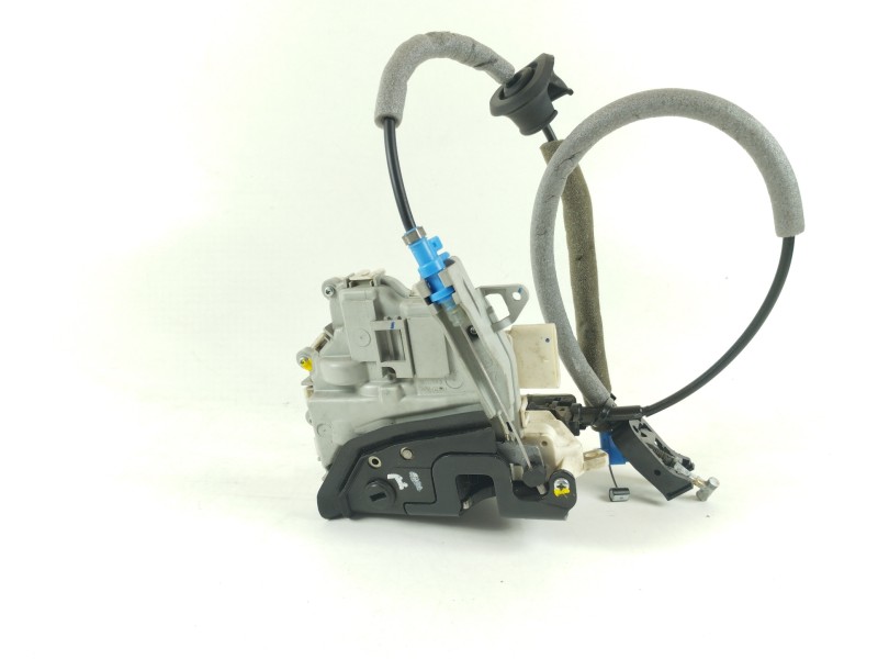 Recambio de cerradura puerta trasera izquierda para audi a3 sportback (8va) ambiente referencia OEM IAM 8K0839015E  