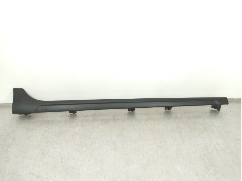 Recambio de faldon lateral para seat arona xperience referencia OEM IAM 6F9853852  
