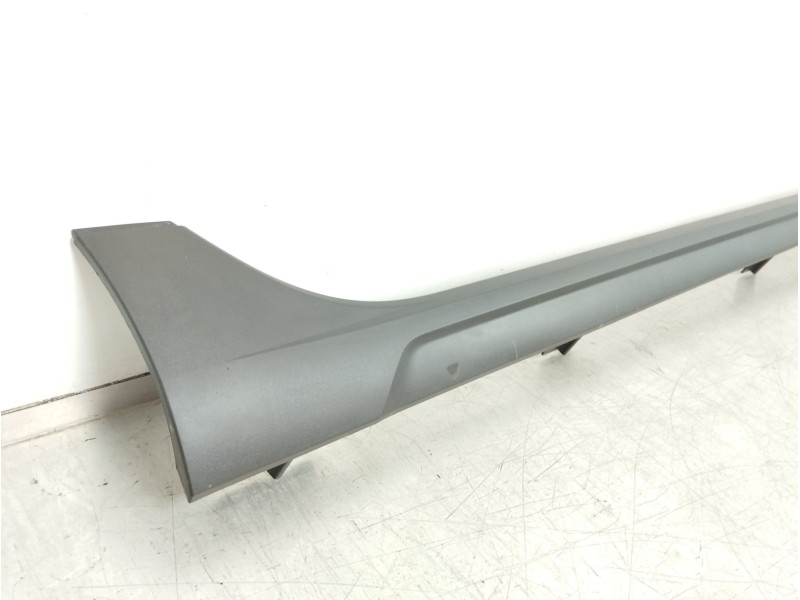 Recambio de faldon lateral para seat arona xperience referencia OEM IAM 6F9853852  