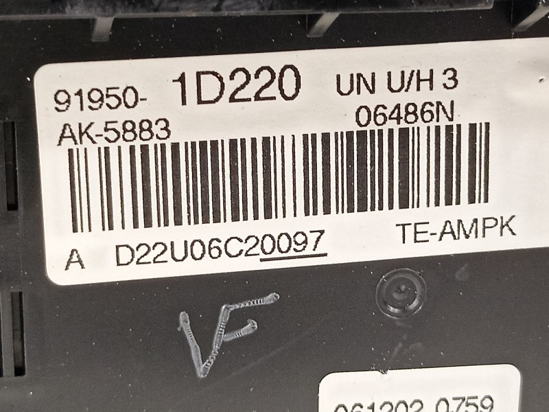 Recambio de caja reles / fusibles para kia carens (un) concept referencia OEM IAM 919501D220  