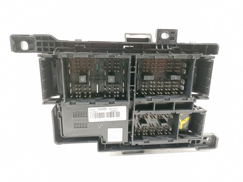 Recambio de caja reles / fusibles para kia carens (un) concept referencia OEM IAM 919501D220  