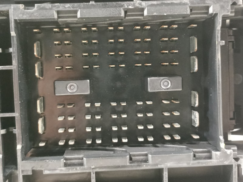 Recambio de caja reles / fusibles para kia carens (un) concept referencia OEM IAM 919501D220  