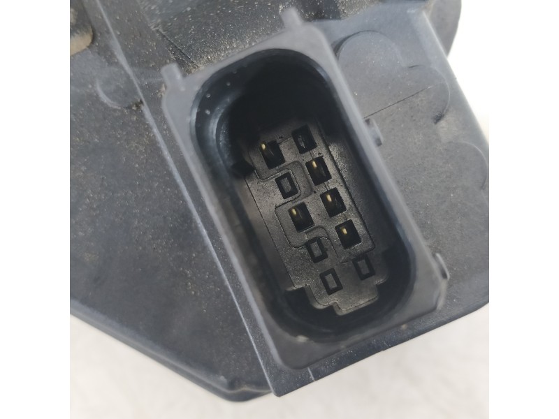 Recambio de cerradura puerta trasera izquierda para opel zafira tourer excellence referencia OEM IAM 13579557  