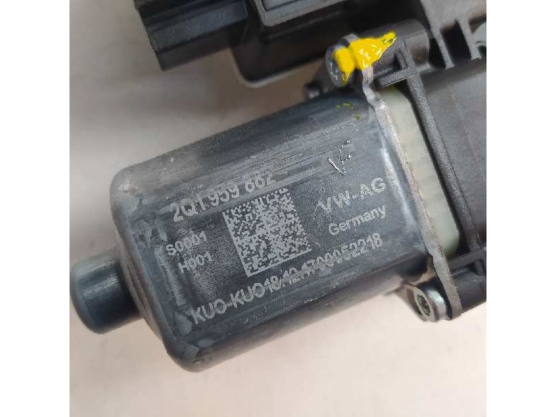 Recambio de elevalunas delantero derecho para seat ibiza (kj1) style referencia OEM IAM 6F0837462 2Q1959882 0130822064