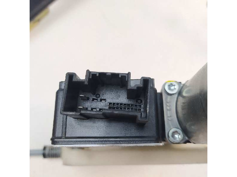 Recambio de elevalunas delantero derecho para seat ibiza (kj1) style referencia OEM IAM 6F0837462 2Q1959882 0130822064