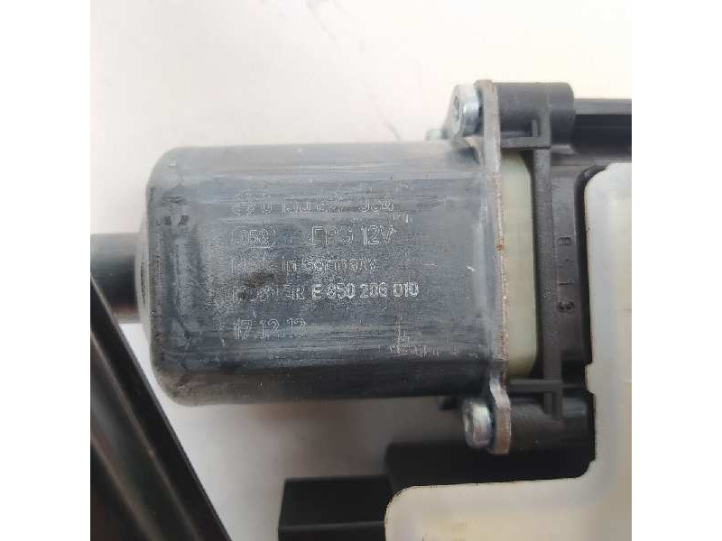 Recambio de elevalunas delantero derecho para seat ibiza (kj1) style referencia OEM IAM 6F0837462 2Q1959882 0130822064