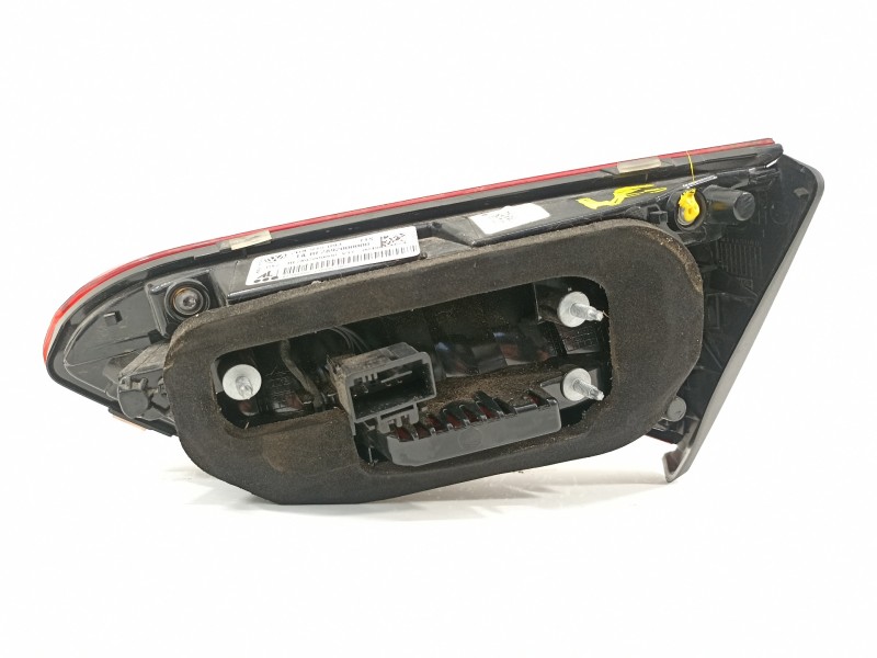 Recambio de piloto trasero izquierdo en porton para volkswagen t-roc advance referencia OEM IAM 2GA945093  