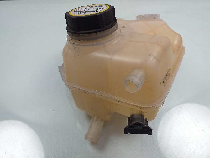 Recambio de deposito expansion para ford tourneo courier (c4a) trend referencia OEM IAM ET768K218  