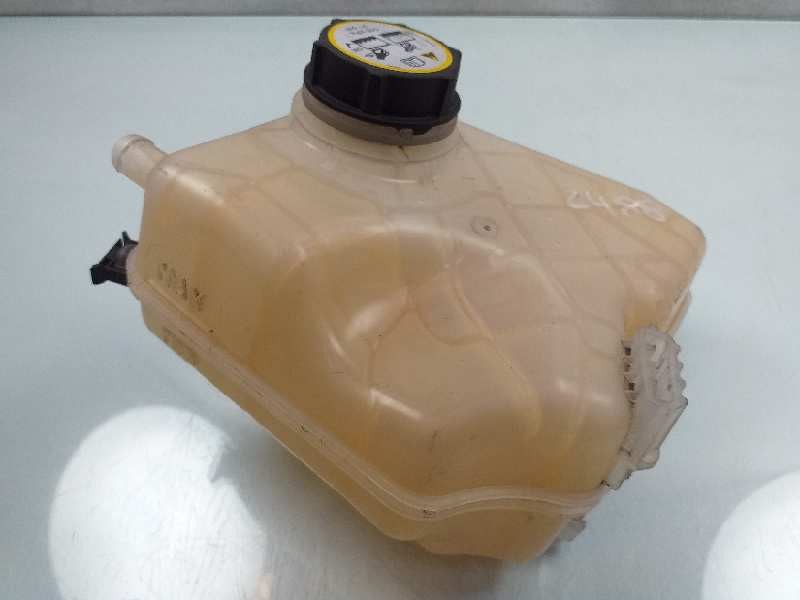 Recambio de deposito expansion para ford tourneo courier (c4a) trend referencia OEM IAM ET768K218  